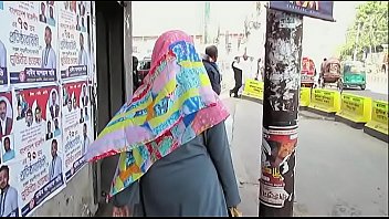 Bangladeshi Women's asses on the street