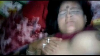 Bangladeshi bangla bhabi fucked in doggy & missionary