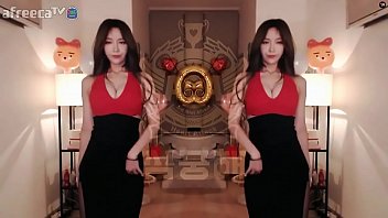 Korean girl sexy dance