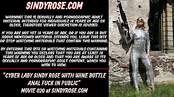 Sindyrose fuck her ass hole with bottle