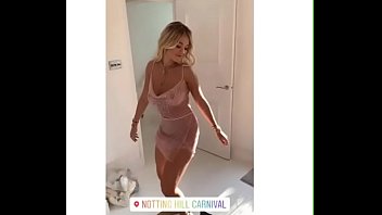 Rita Ora dance