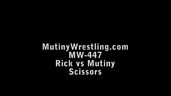 MW-447 Rick vs Mutiny scissors