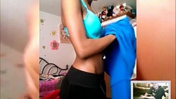 lil sexy black nerd on skype rubbin on her boddy