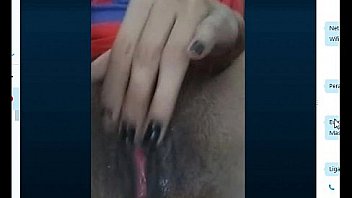 Caah putinha do skype batendo uma siririca