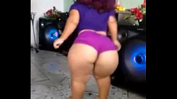 Midget brazilian big ass twerking