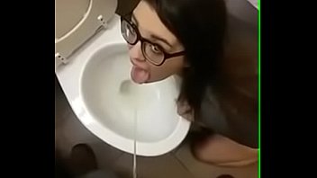 Amateur piss in mouth