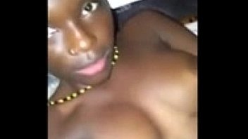 4846212 fille africaine